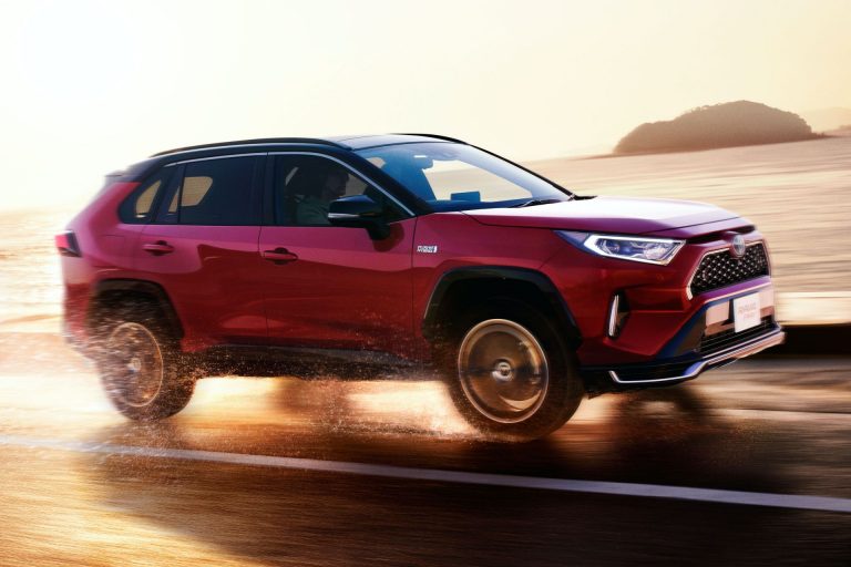 2021 Toyota RAV4 PHV Japan