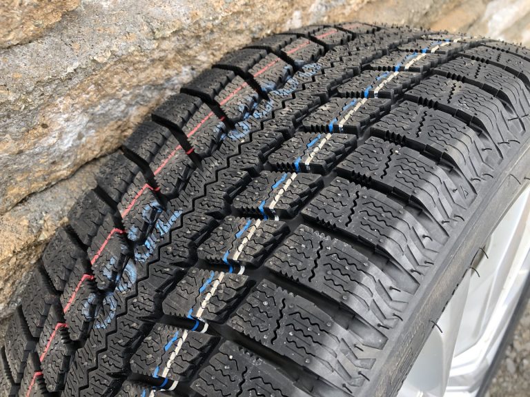 Choosing Winter Tires for Your Electric Car
