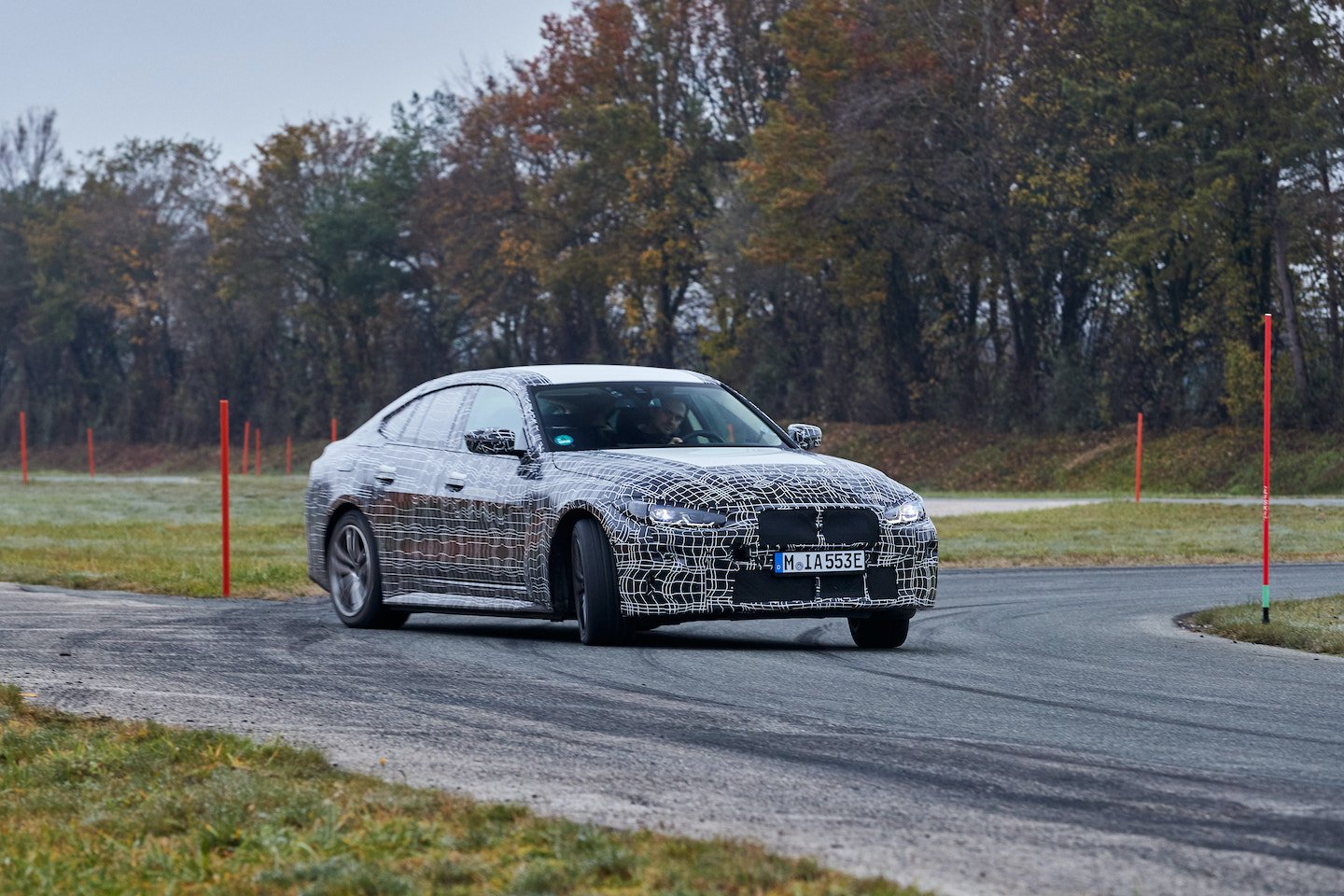 P90412301_highRes_bmw-i4-prototype-fin