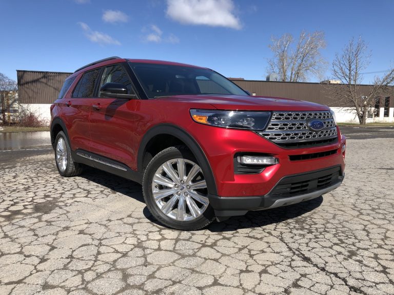 The Hybrid Ford Explorer and Lincoln Aviator Won’t Return in 2024