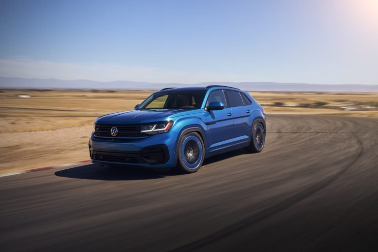 Volkswagen Atlas Cross Sport GT Gets Slammed on 22s and Golf R Motor