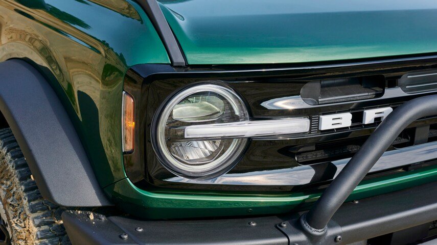 2022 Ford Bronco Eruption Green Metallic 