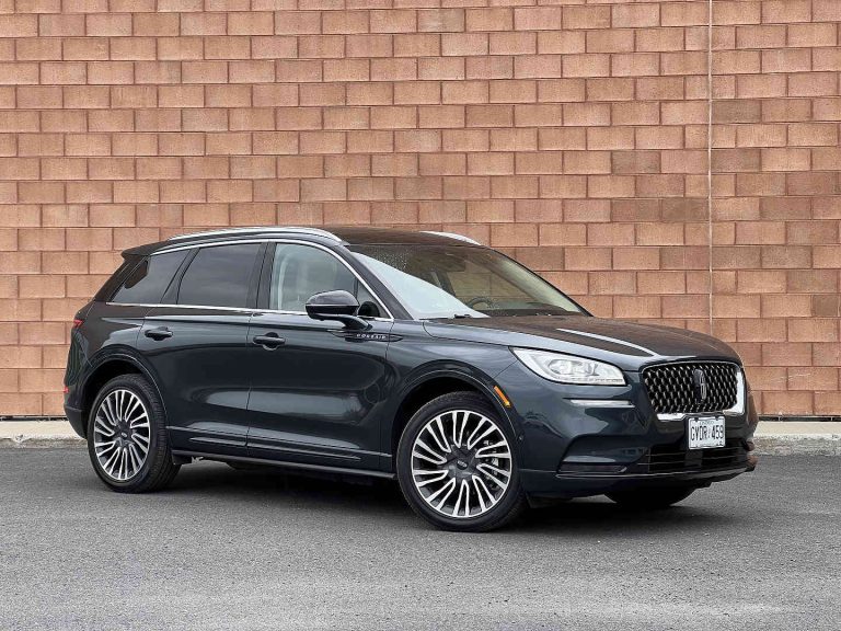 2022 Lincoln Corsair Grand Touring Review: Pay, Plug it in, and Reap the Benefits