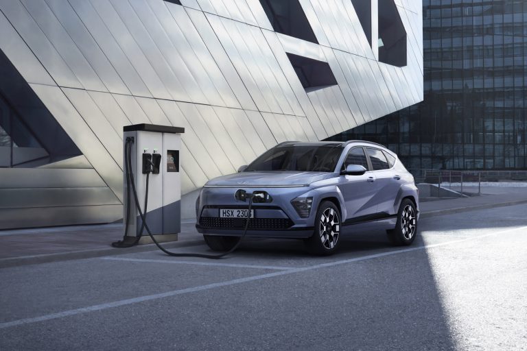 Hyundai to Develop In-House Battery for EVs