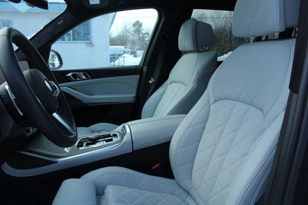 2023 BMW X7