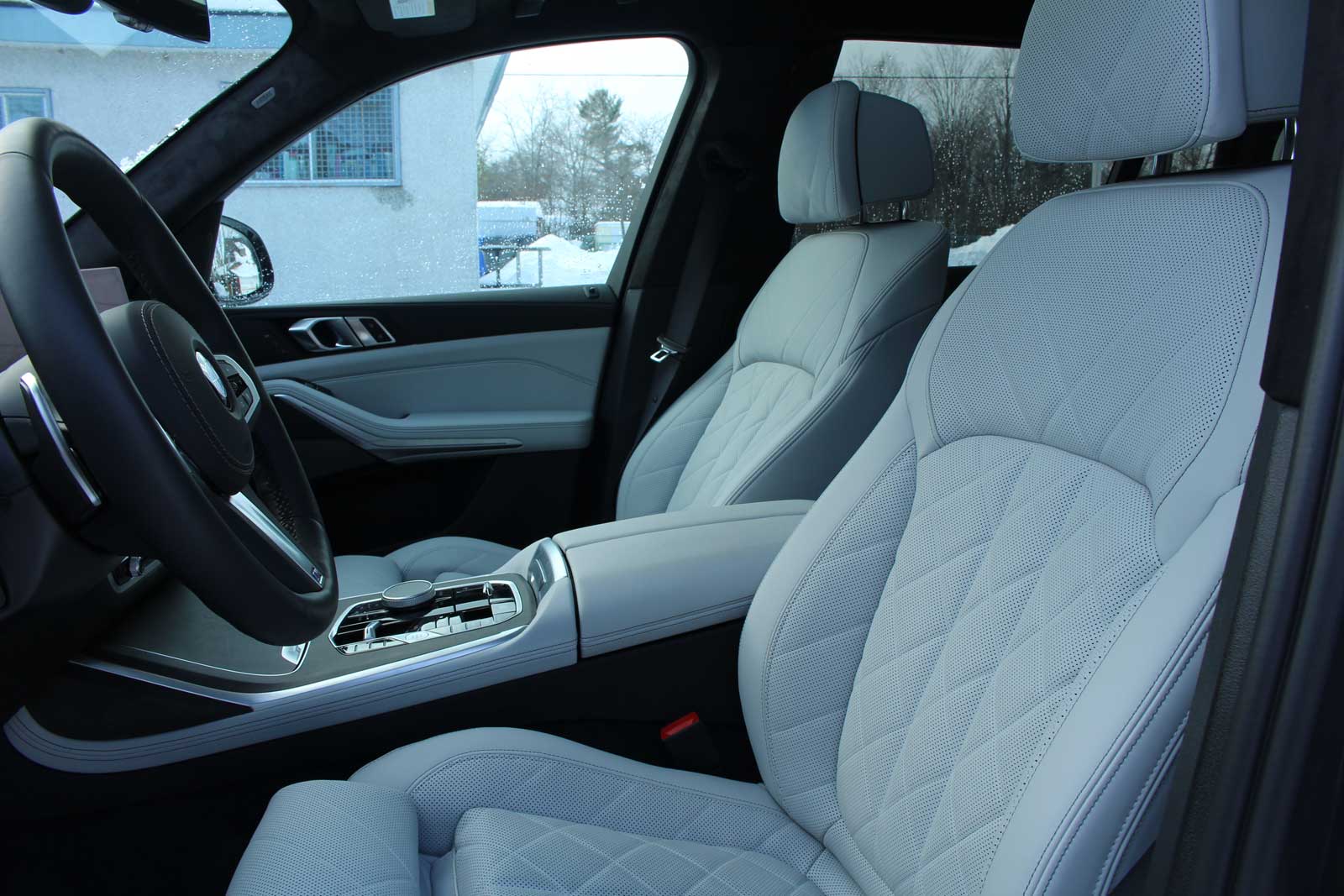 2023 BMW X7