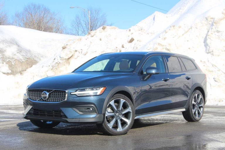 Should You Buy A 2023 Volvo V60?