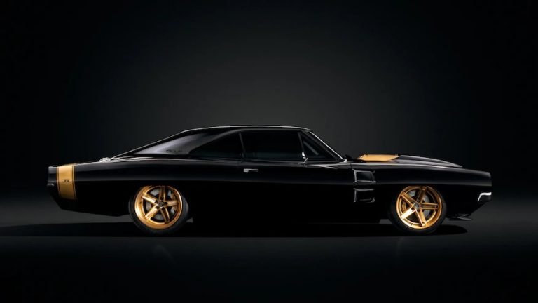 Ringbrothers Debuts “Tusk” for SEMA – A Modified 1969 Dodge Charger With a 1,000-HP Hellephant Engine