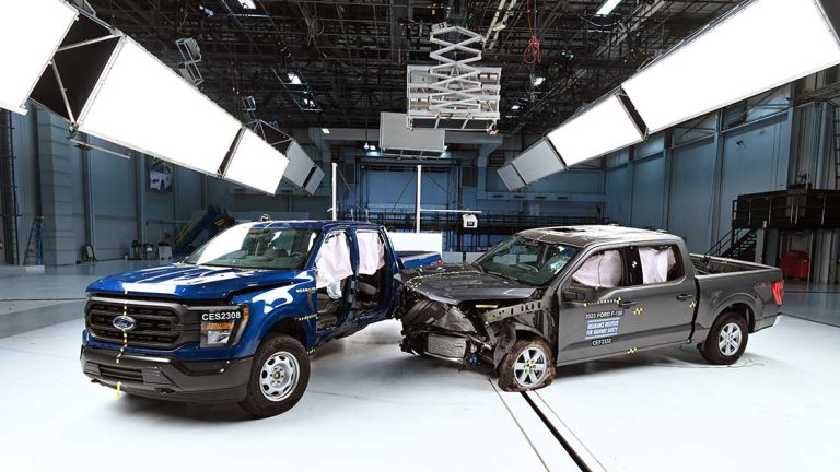 IIHS Reveals Inconsistencies in Pickup Truck Safety for Rear Passengers