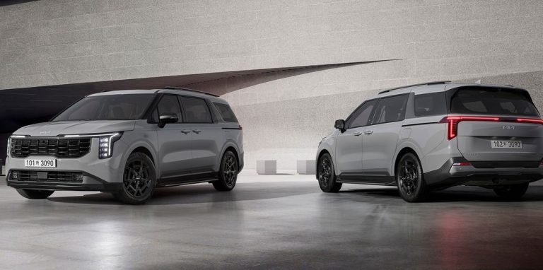 Kia Discreetly Unveils its Redesigned 2025 Kia Carnival Minivan