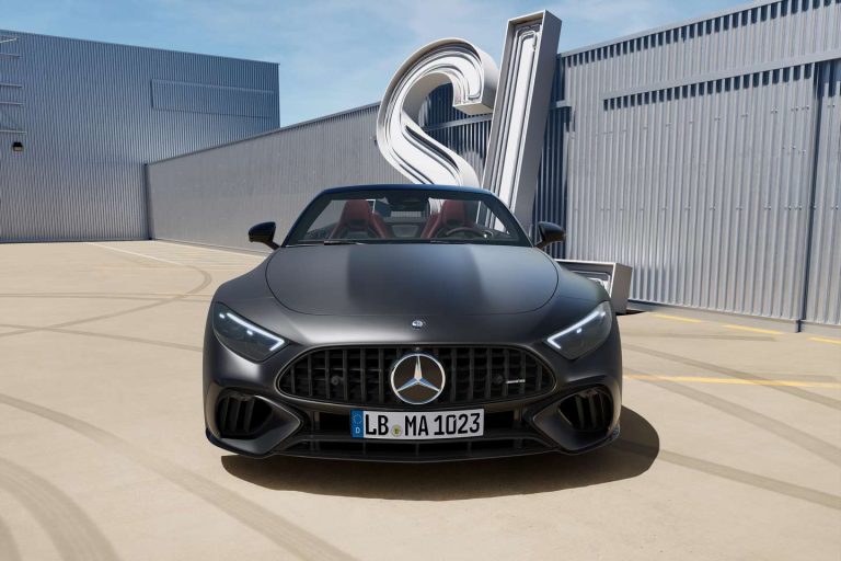 2025 Mercedes-AMG SL Gets 1,047 lb-ft of Torque