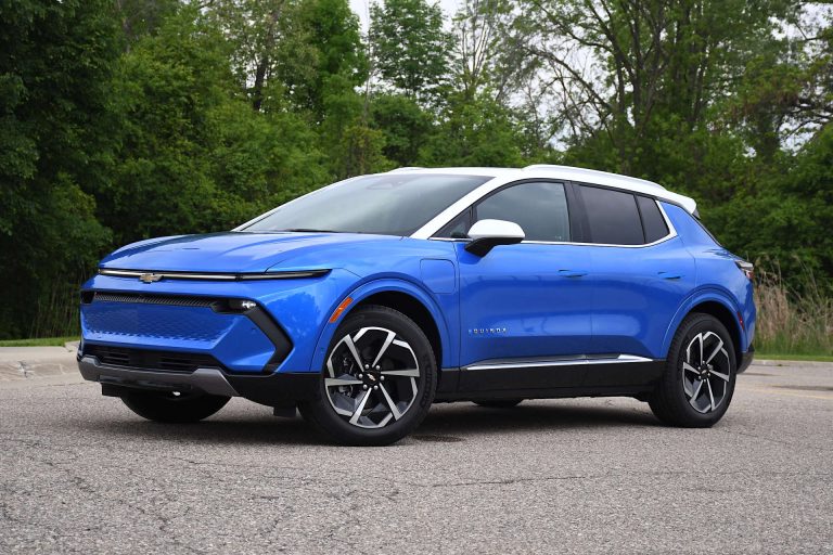 GM Sold 300,000 EVs So Far ; BYD Sold 500,000 Last Month