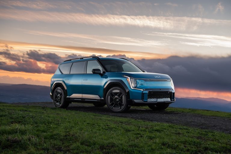 Kia to Offer NACS Adapters for Expanded EV Charging Access in 2025