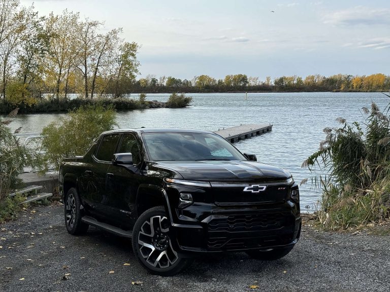 2024 Chevrolet Silverado EV Review: A Mass, Power, and Range Showpiece