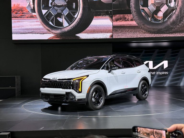 2026 Kia Sportage Unveiled at Los Angeles Auto Show with Range of Improvements
