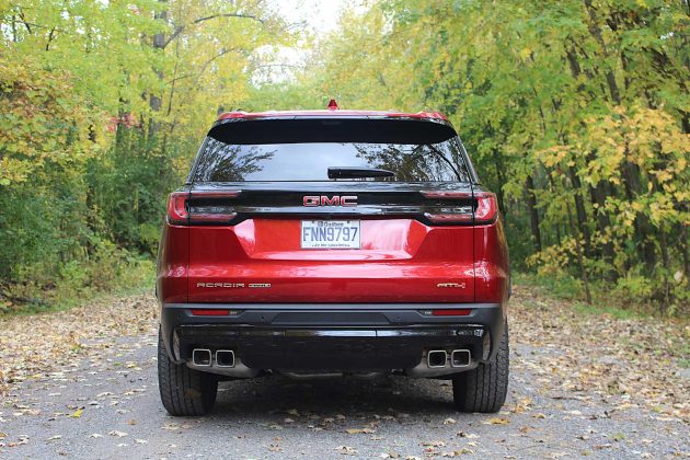 2024 GMC Acadia AT4