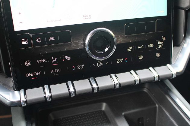 2024 GMC Acadia AT4
