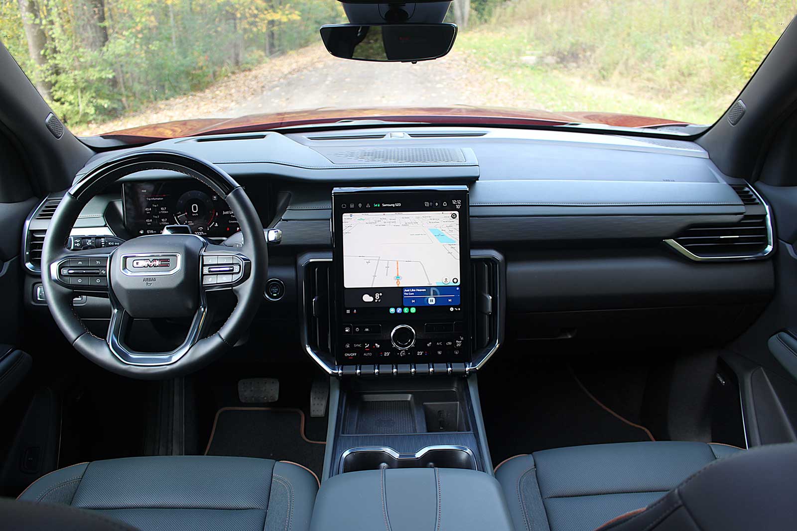 2024 GMC Acadia AT4