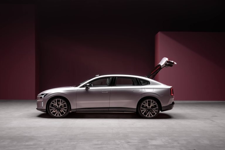 Volvo Adds a Touch of SUV and Fastback to Its Latest ES90 Sedan