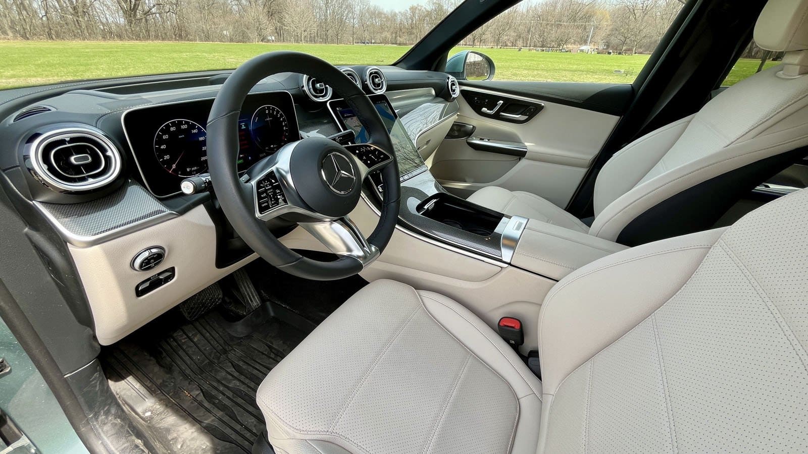2025 Mercedes-Benz GLC 350e 4Matic | Photo: Germain Goyer