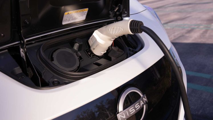 2025 Nissan LEAF
