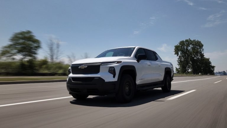 A 2026 Chevrolet Silverado EV WT Goes Over 1,700 km on a Single Charge