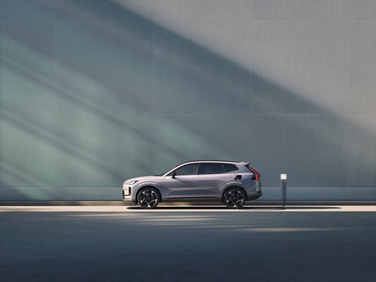 Volvo to Offer One Year of Free Home Charging to EV Buyers in Sweden