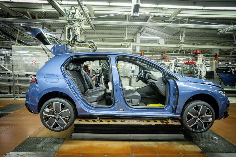 VW Delays Electric Golf Launch as Factory Revamp in Wolfsburg Stalls