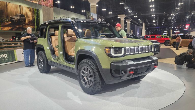 2026 Jeep Recon Brings Open-Air, Trail-Rated Driving and 650 HP to EV Buyers
