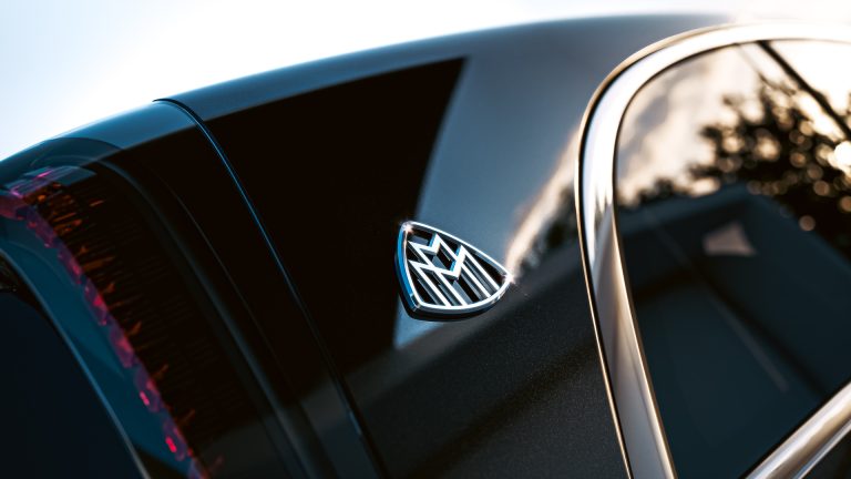 Mercedes-Maybach Teases the New VLS, an Ultra-Luxurious Minivan Based on the Vision V Concept