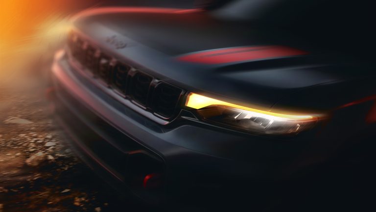 Jeep Teases a New Grand Cherokee Trailhawk to Come Later This Year