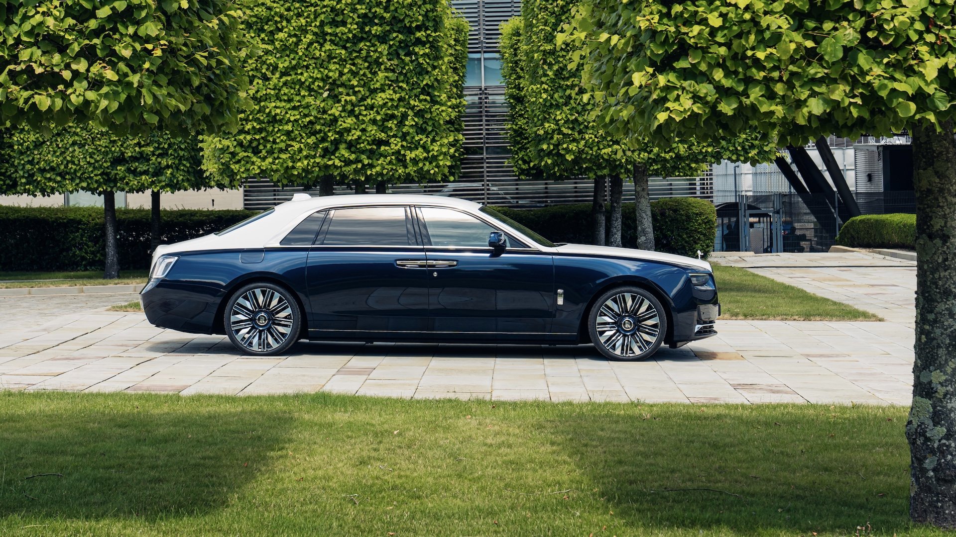 Rroyce Rows Rolls-Royce Turns a Ghost Into a Savile Row Suit, Down to the Stitching ...