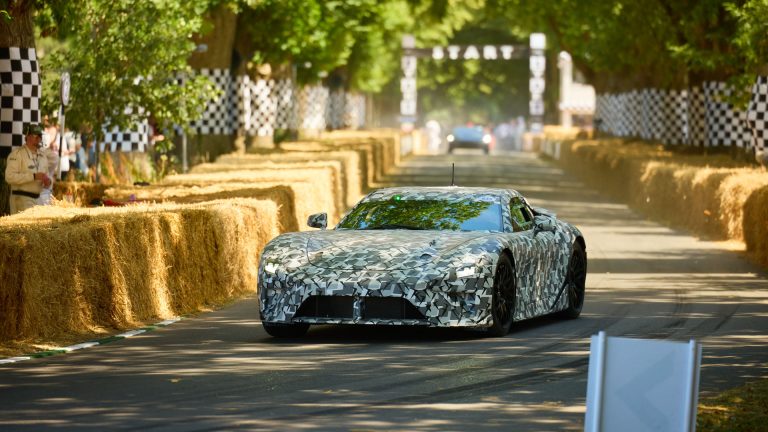 Lexus Gives LFA Concept First Public Dynamic Run at Goodwood