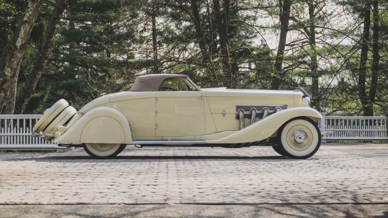 The Most Famous Duesenberg, Clark Gable’s, Sells for More Than $9 Million US