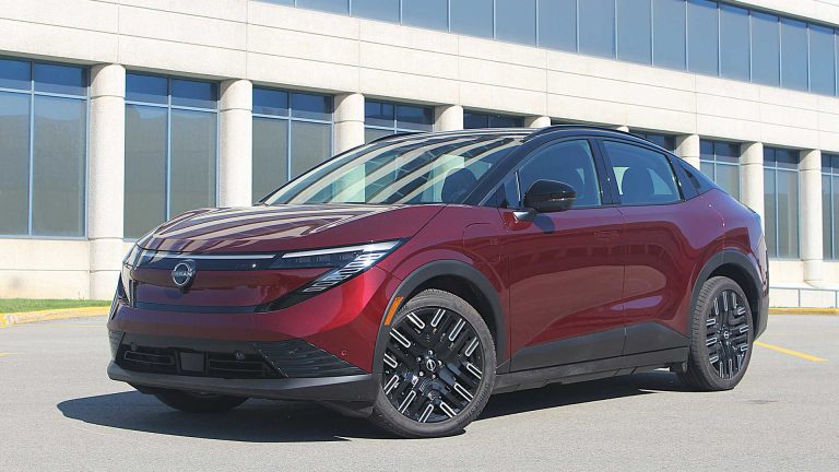 2026 Nissan LEAF Platinum+