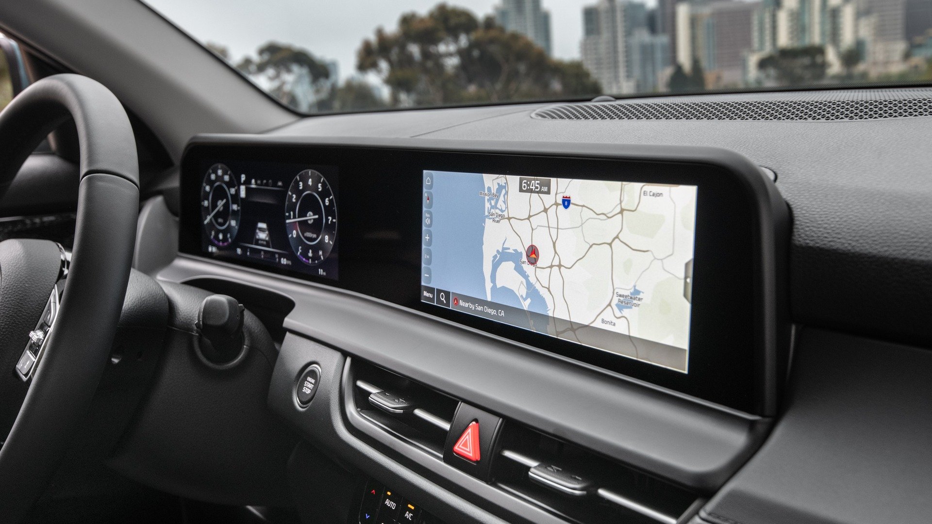 Digital gauges and navigation screen of the 2025 Kia Seltos